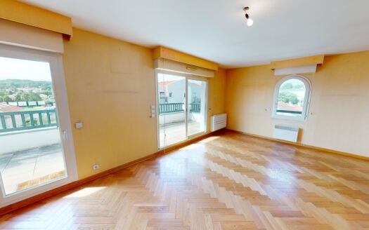 VENDU – APPARTEMENT T5 AVEC GARAGES – ANGLET, QUARTIER SAINT JEAN