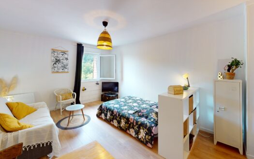 VENDU – STUDIO – BAYONNE, QUARTIER SAINT ESPRIT