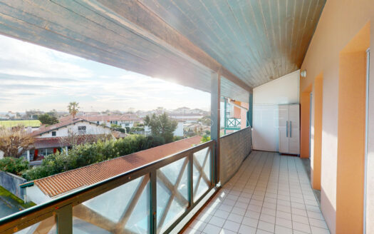 VENDU – APPARTEMENT T2 AVEC TERRASSE – ANGLET, CINQ CANTONS